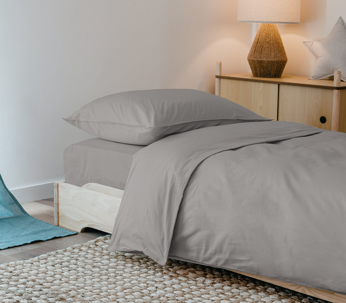 #colore_warm grey