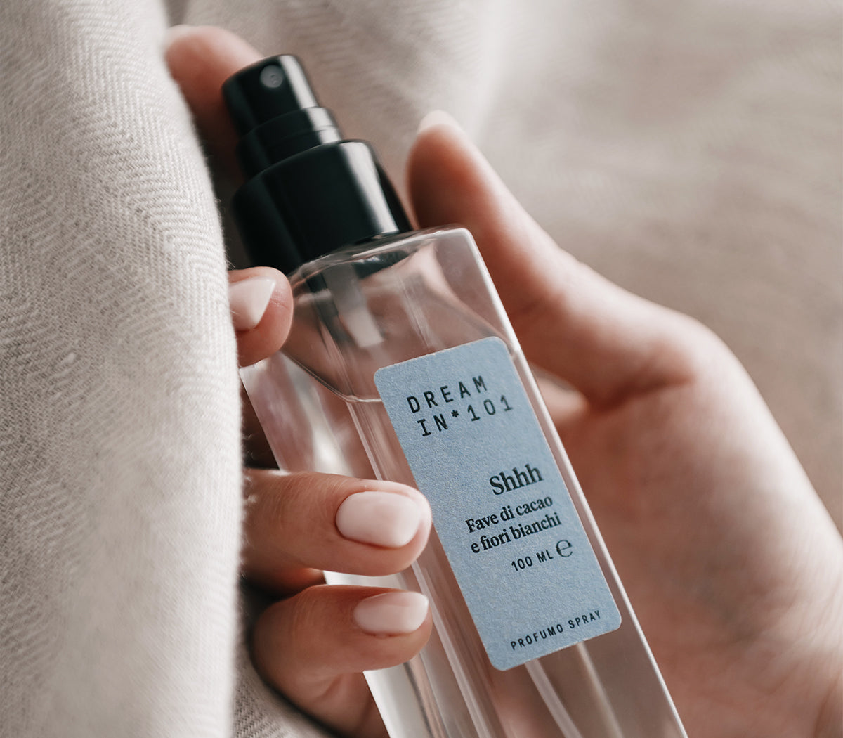 Profumo per Tessuti Shhh Fave di Cacao e Fiori Bianchi - 100ml